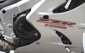 KAWASAKI ZZ1200 NINJA R 2002 20C001
