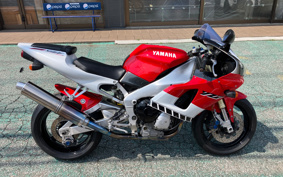 YAMAHA YZF-R1 1999 RN01