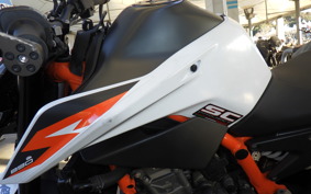 KTM 890 DUKE R 2021