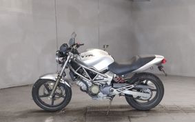 HONDA VTR 250 MC33