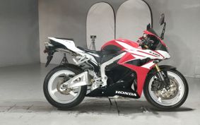 HONDA CBR600RR 2013 PC40