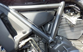 DUCATI SCRAMBLER ICON 2015