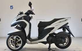 YAMAHA TRICITY 125 SE82J