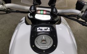DUCATI DIAVEL STRADA 2016 G102JB