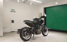 HUSQVARNA SVARTPILEN 401 2019