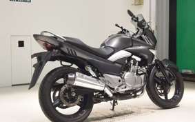 SUZUKI GSR250 2009