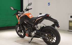 KTM 125 DUKE 2023