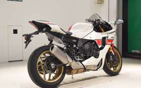 YAMAHA YZF-R1 2022