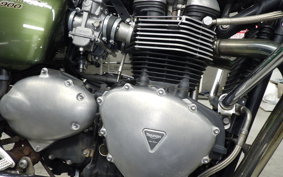 TRIUMPH THRUXTON 900 2012