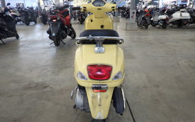 VESPA LX125