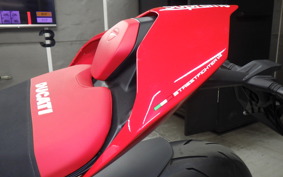 DUCATI ストリート FIGHTER V4SUP 2025