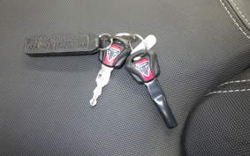 TRIUMPH STREET TRIPLE RS 2021