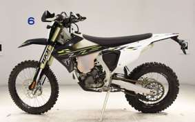 TRIUMPH TF250-E 2014