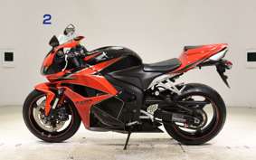 HONDA CBR600RR GEN 3 2011 PC40