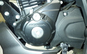 HONDA CB200XA 2025