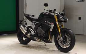 TRIUMPH SPEED TRIPLE RS 2025