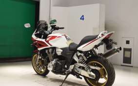 HONDA CB1300SB SUPER BOLDOR A 2005 SC54