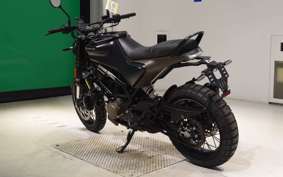 HUSQVARNA SVARTPILEN 125 2003