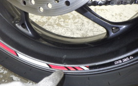 TRIUMPH DAYTONA 675 ABS 2015