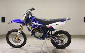 YAMAHA YZ85LW 2026 CB10C