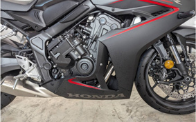 HONDA CBR650R E-Clutch 2025 RH17