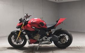 DUCATI STREET FIGHTER V4S 2023 1F00AA