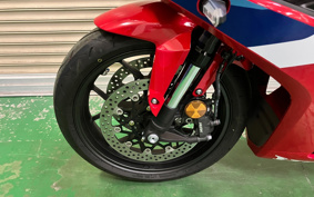 HONDA CBR650R E-CLUTCH 2024 RH17