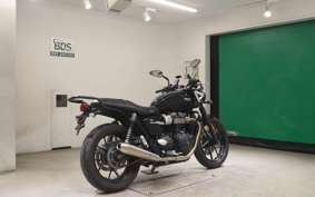 TRIUMPH STREET TWIN 2019