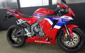 HONDA CBR600RR 2025 PC40