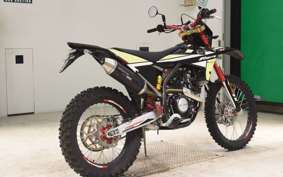 FANTIC XEF125