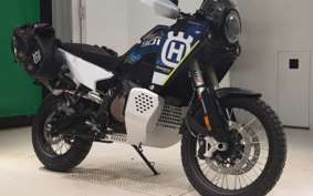 HUSQVARNA ノーデン901 2022