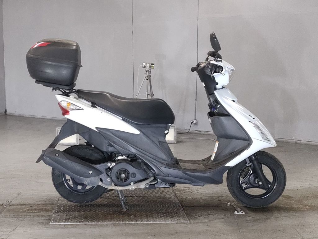 Фото Suzuki ADDRESS V125 с японского аукциона