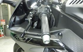 YAMAHA YZF-R1 S 2020