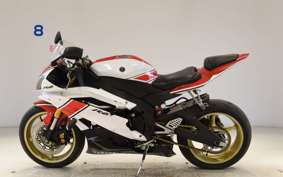 YAMAHA YZF-R6