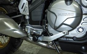 SUZUKI Vｽﾄﾛｰﾑ650XTA 2026 C733M