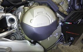 DUCATI STREETFIGHTER V4 S 2023