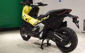 HONDA X-ADV 750 2025