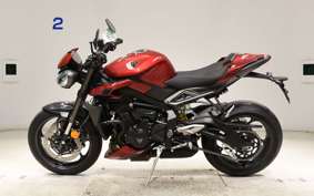 TRIUMPH STREET TRIPLE RS 2025