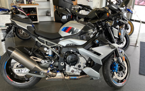 BMW M1000R 2026 0P51