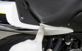 YAMAHA YZF-R3 2015 RH07J