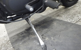 OTHER +HD. XL883R 2005