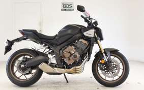 HONDA CB650R E-Clutch 2025 RH17