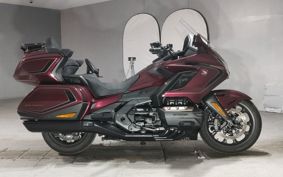 HONDA GL1800 TOUR DCT SC79