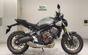 HONDA CB650R E-Clutch 2024 RH17