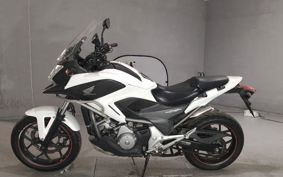 HONDA NC700X DCT RC63