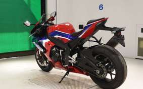 HONDA CBR1000RR R 2023 SC82