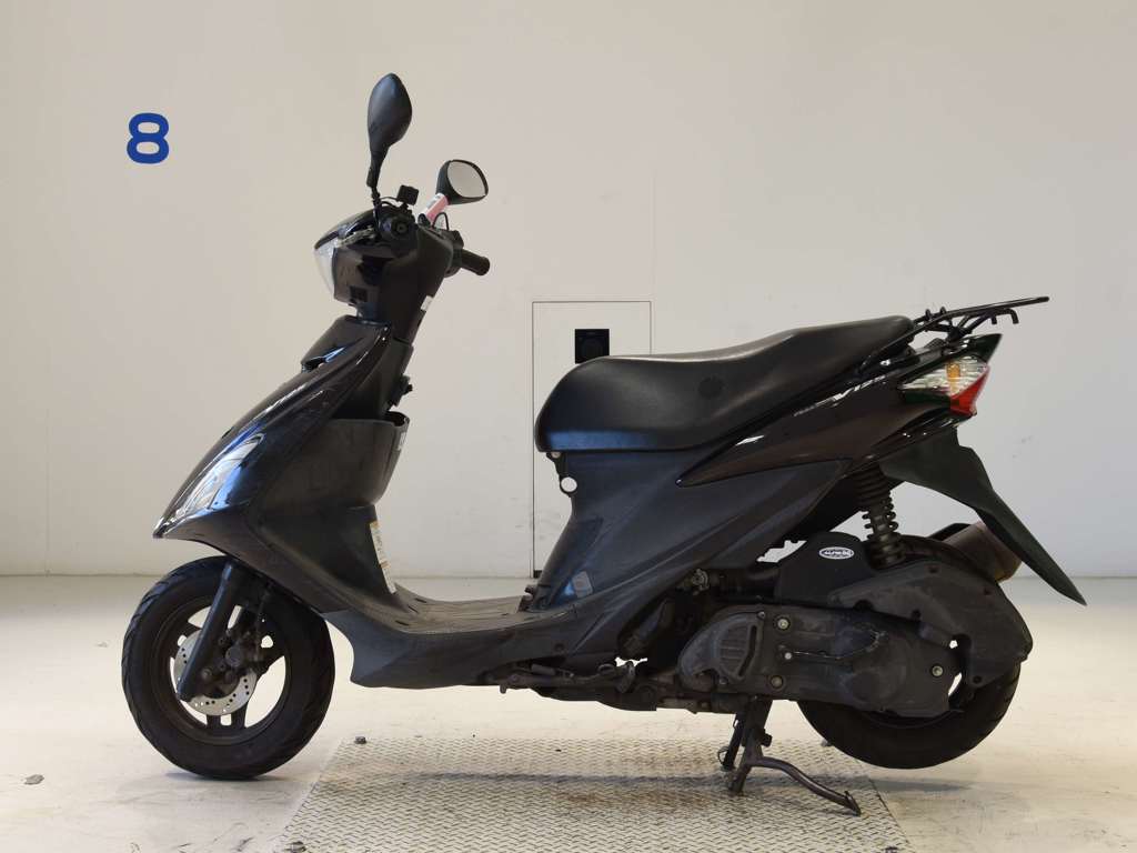 Фото Suzuki ADDRESS V125 S Limited с японского аукциона