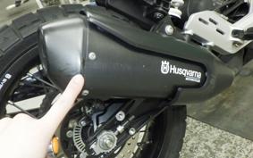 HUSQVARNA SVARTPILEN 401 2022