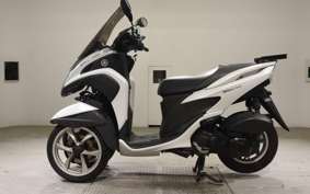 YAMAHA TRICITY 125 2004 SE82J