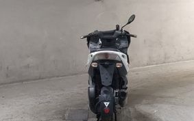 APRILIA SR MAX 125 ..
